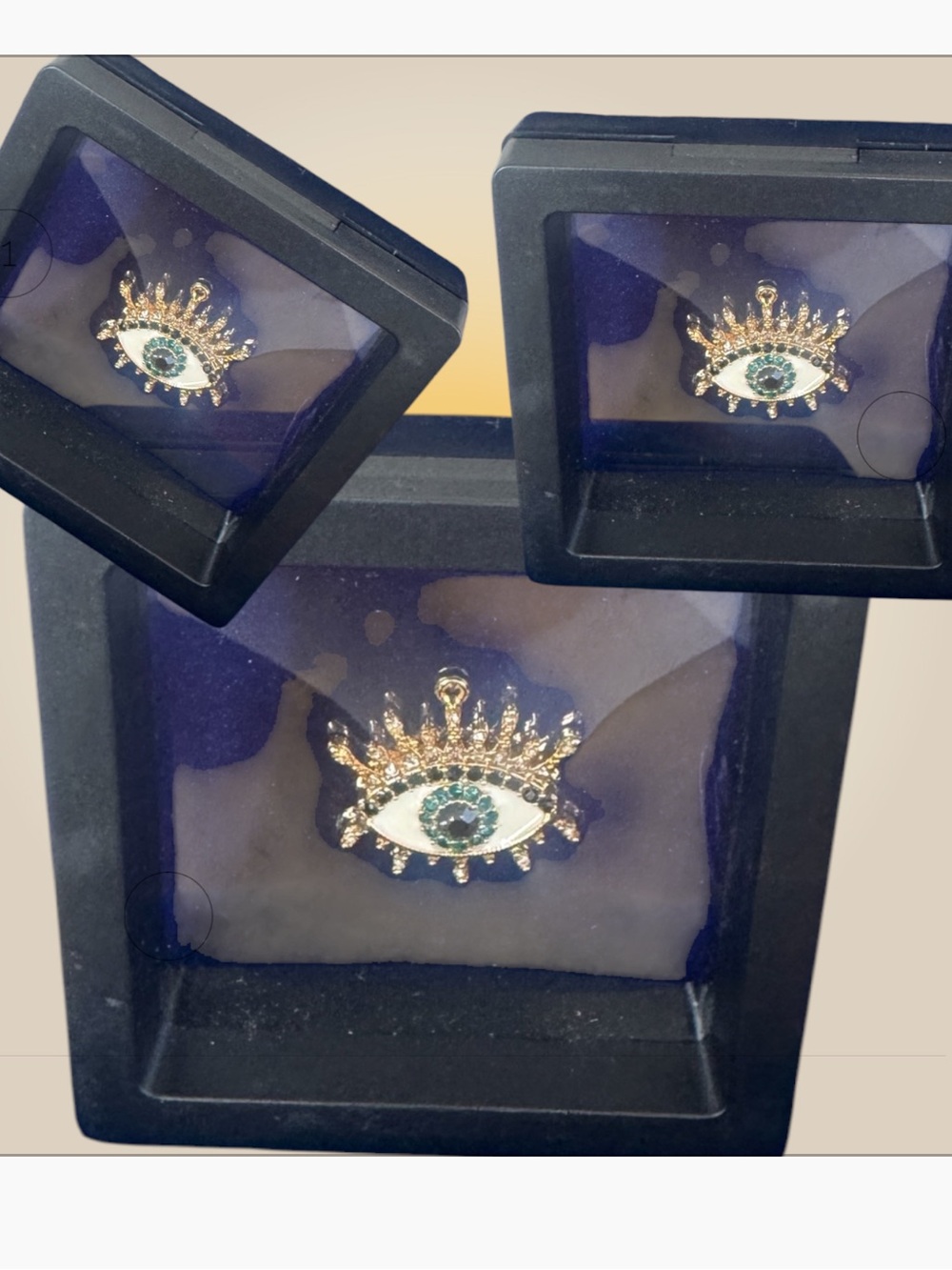 KURT GEIGER PENDANT JEWELRY DISPLAY CASE AND DUST BAG